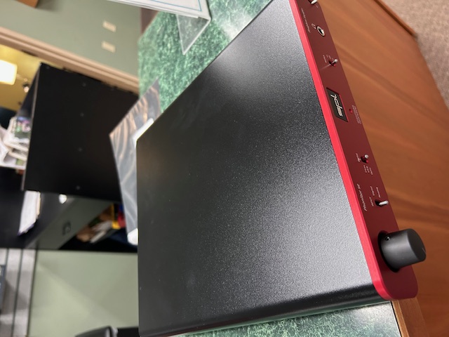 SPL Phonitor SE Headphone Amplifier, Red - Image 2