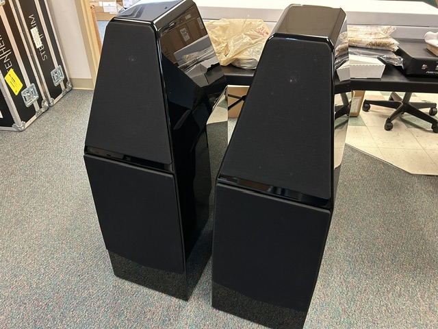 Wilson Audio Sophia 3 Speakers, Gloss Black - Image 1