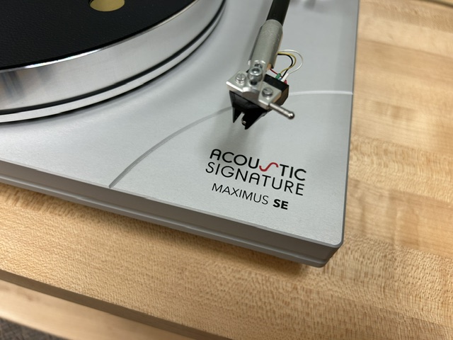 Acoustic Signature Maximus SE Turntable w/TA-1000 Tonearm - Image 4