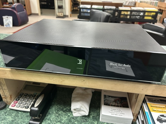Black Ice Audio Fusion 9 MkIII Phono Preamplifier - Image 1