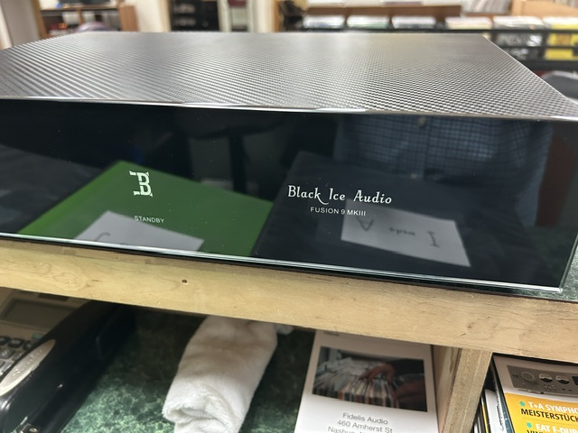Black Ice Audio Fusion 9 MkIII Phono Preamplifier - Image 3